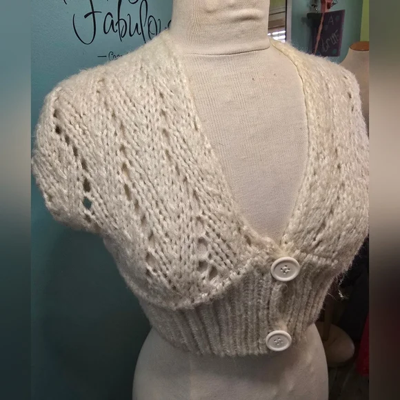 Handmade Cream Boho Cropped Knit Vest Top - Picture 6 of 6